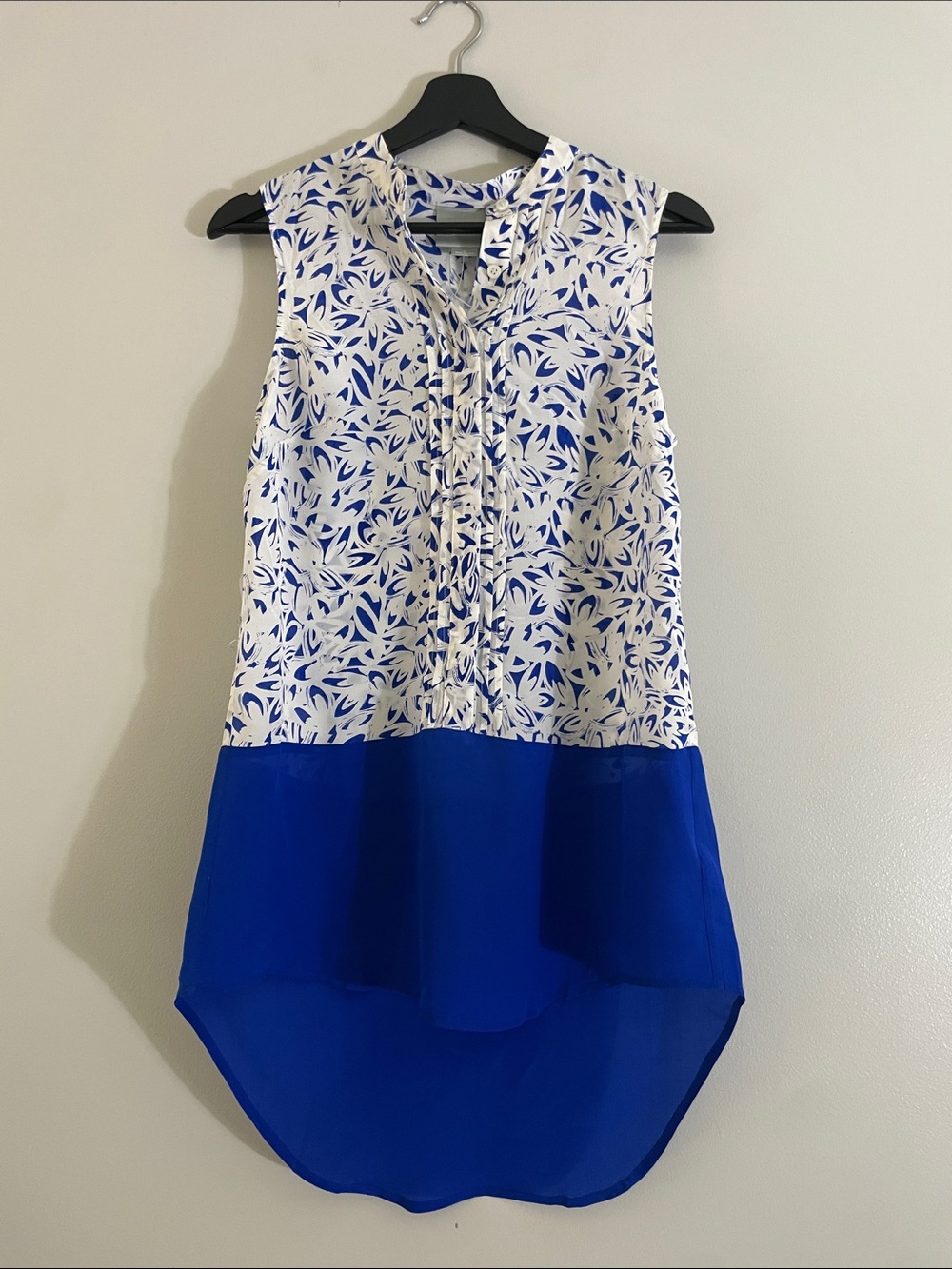 Maeve Tunic Top 100% Silk Abstract Print Sleeveless Blue White 4 Anthropologie